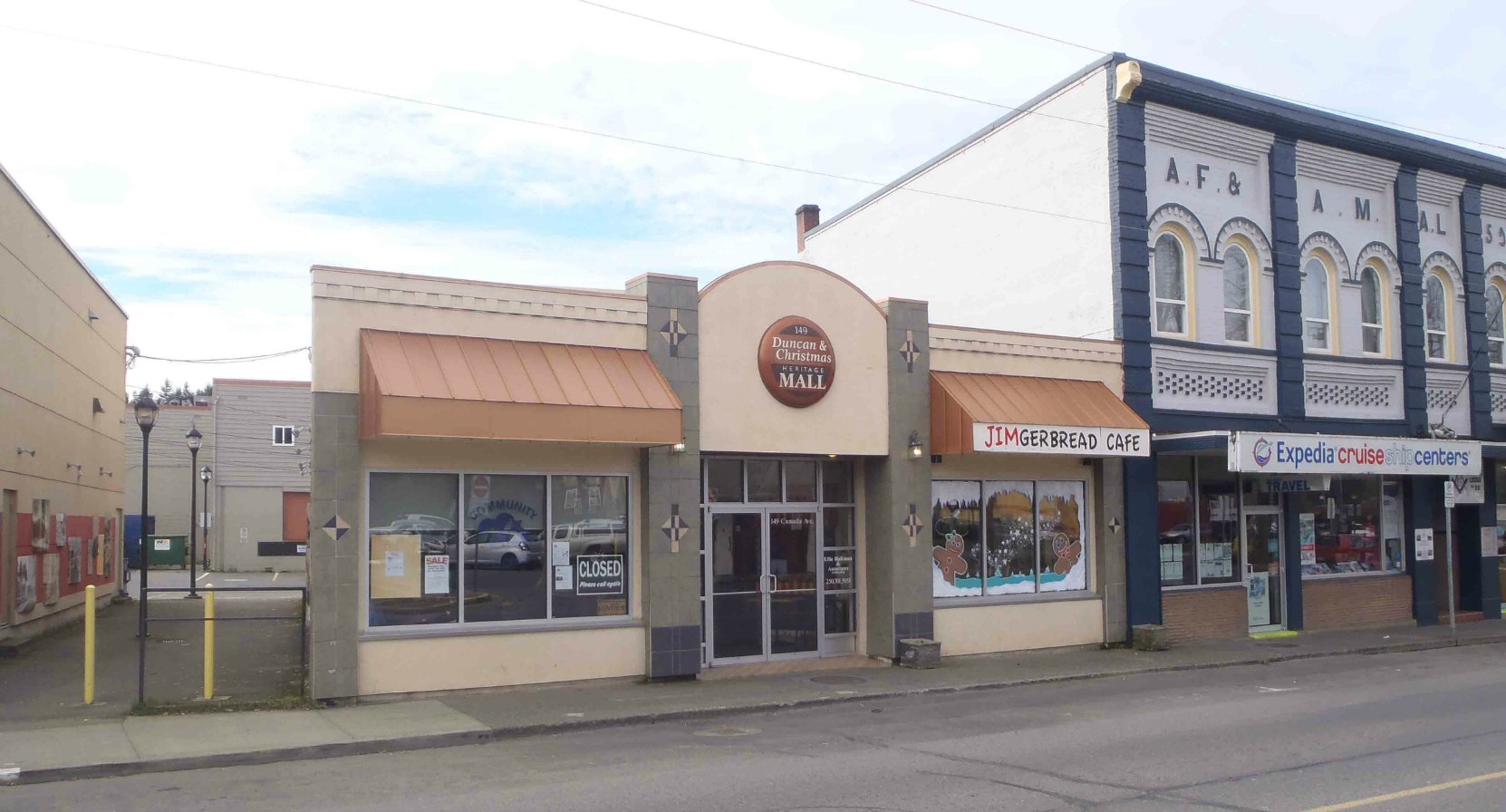 Duncan & Christmas Heritage Mall, 149 Canada Ave., Duncan