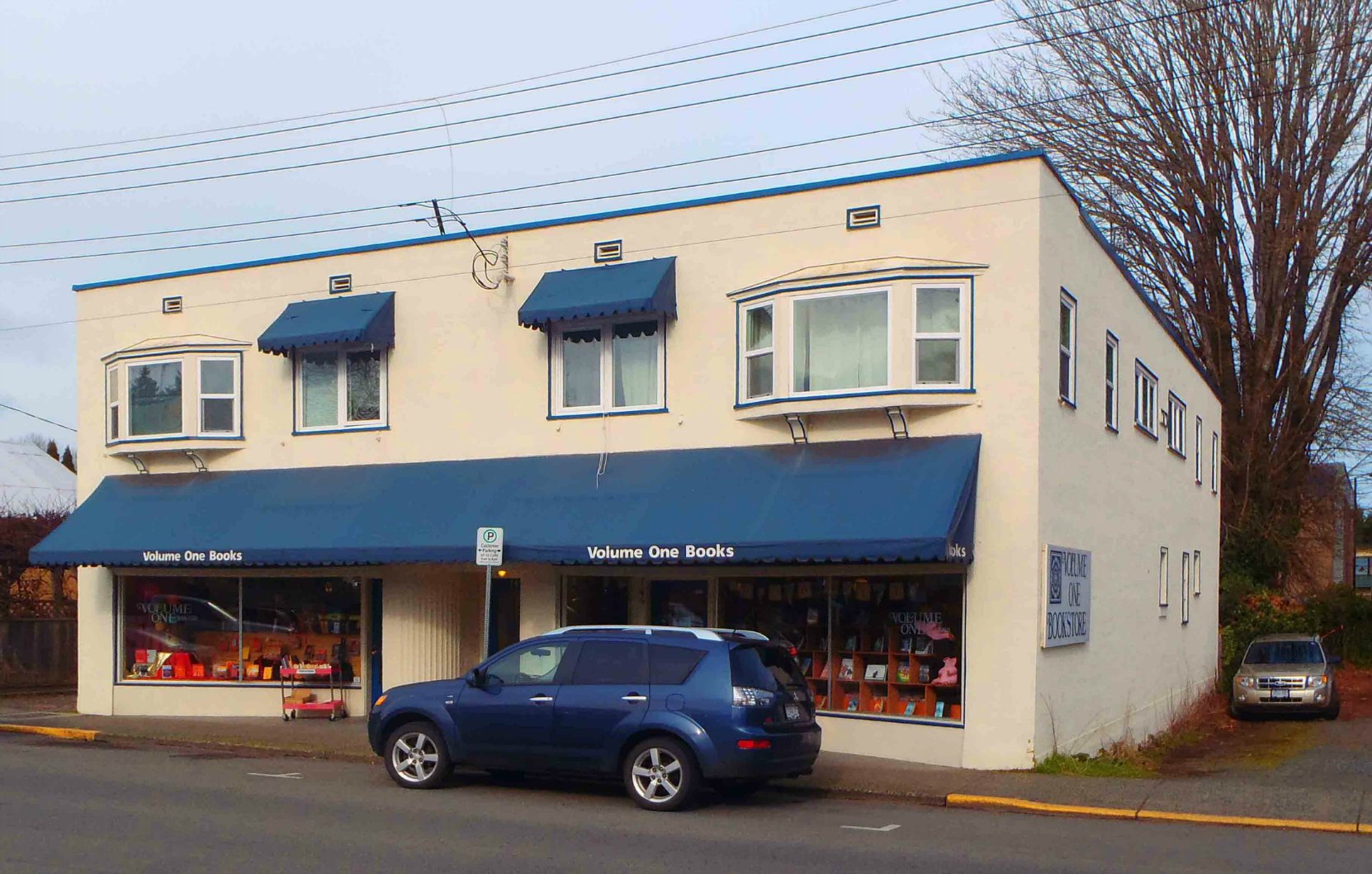 151-159 Kenneth Street, now Volume One Books. Built in 1949 by Claude Green